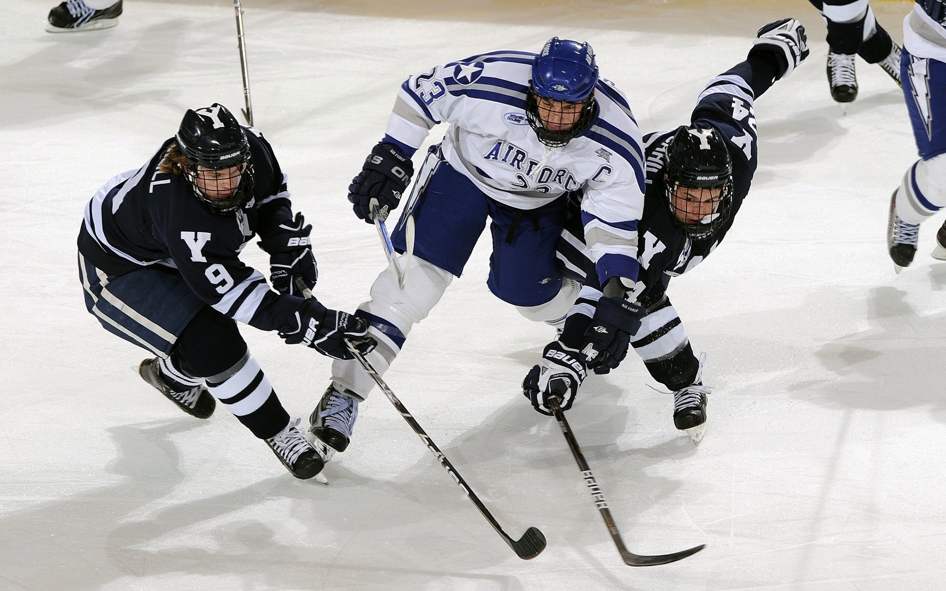 新月有意国米三将:恰尔汗、阿切尔比、西奥,恰尔汗奥卢对比埃里克森